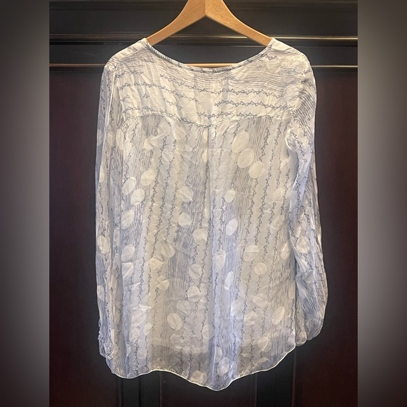⭐️Women's White and Gray Patterned Top made in Italy Silk Blend - Picture 3 of 3
